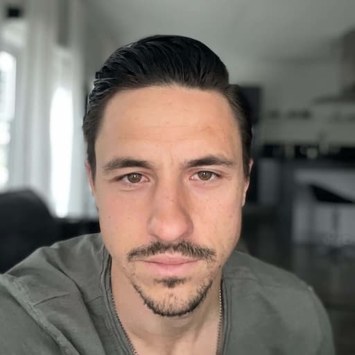 Original selfie showing casual photo quality